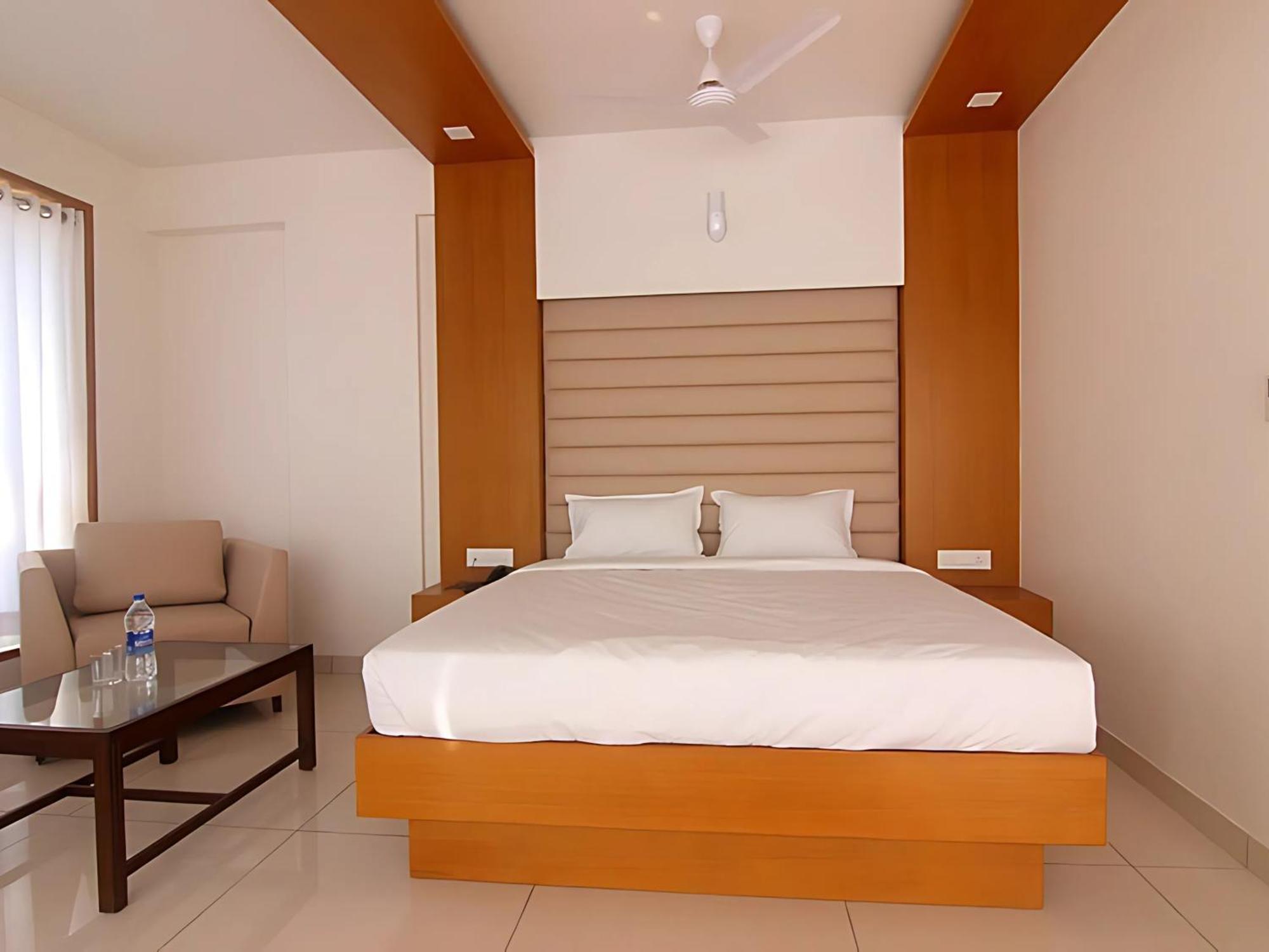 Srijan Inn Abu Road Exterior photo