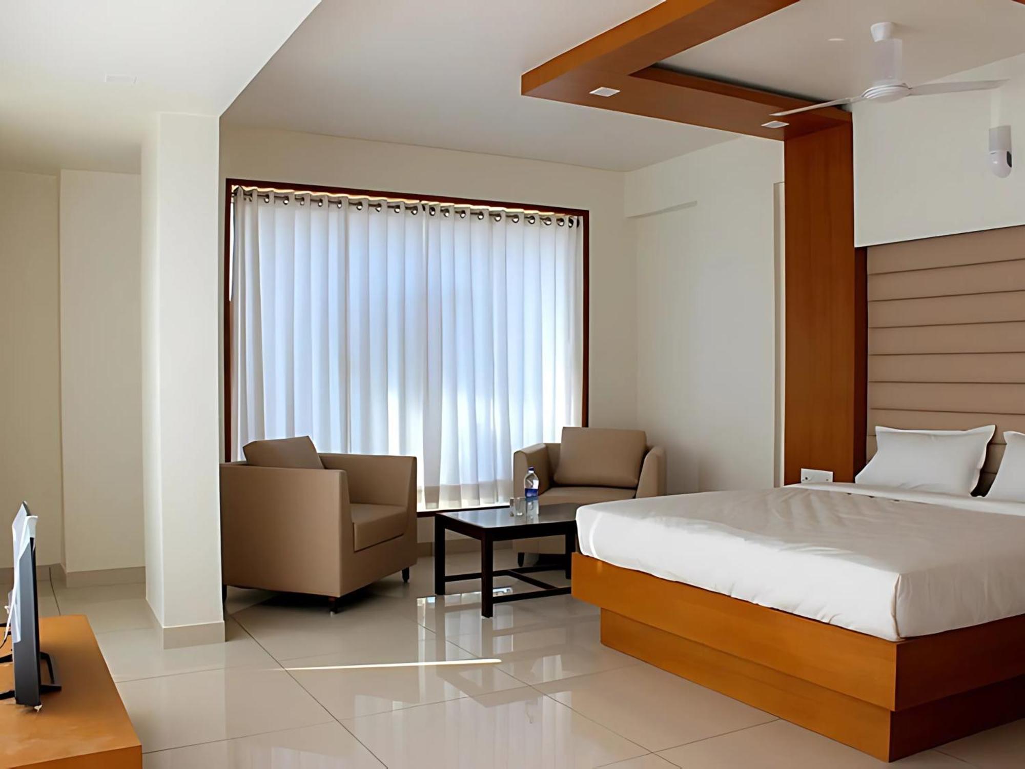 Srijan Inn Abu Road Exterior photo