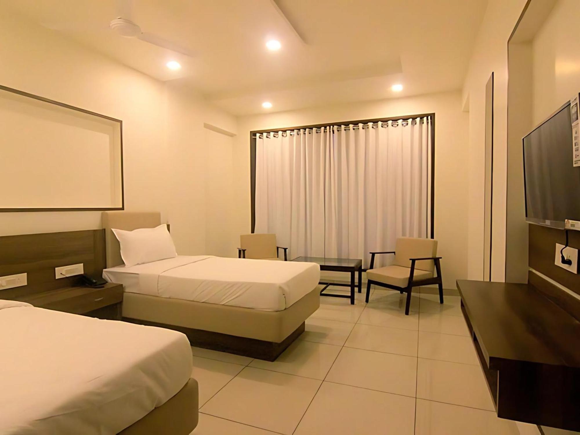 Srijan Inn Abu Road Exterior photo