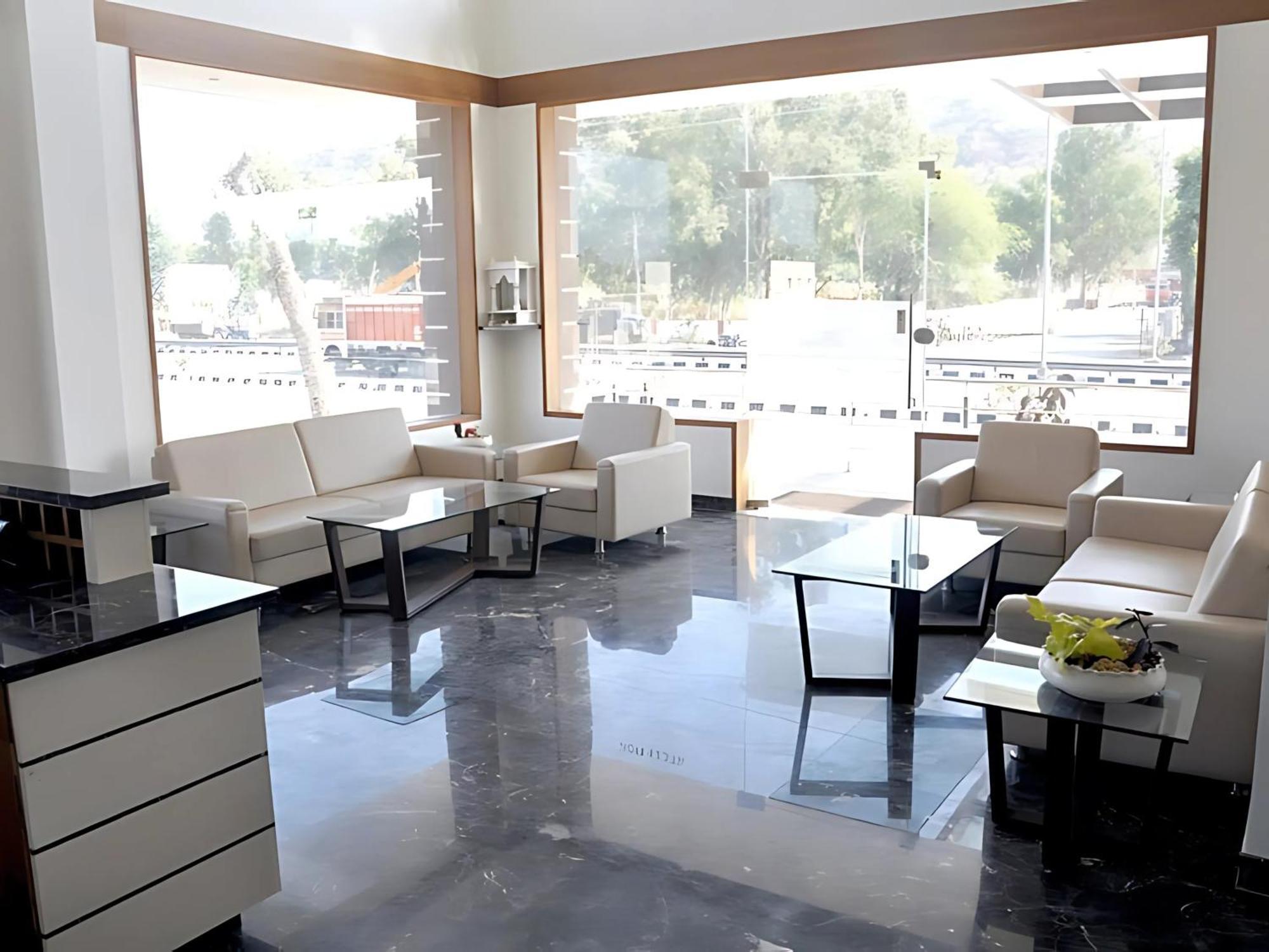 Srijan Inn Abu Road Exterior photo